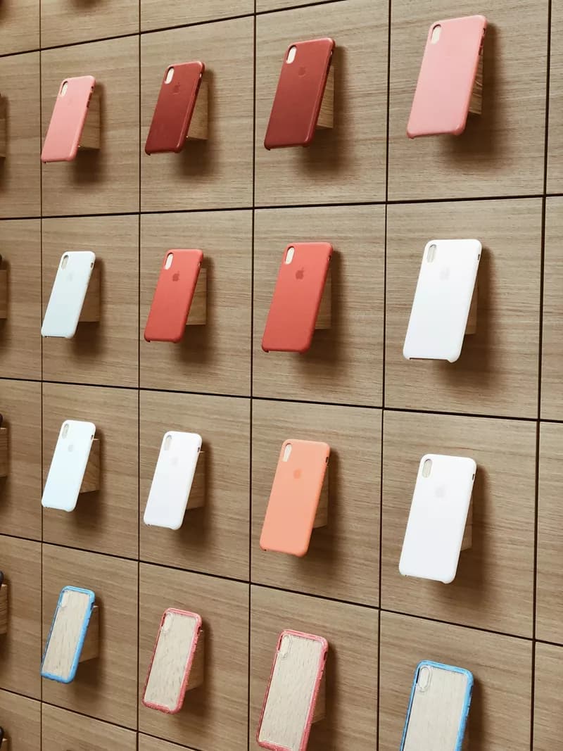 Genius Bar Appointments + Tech Engraving